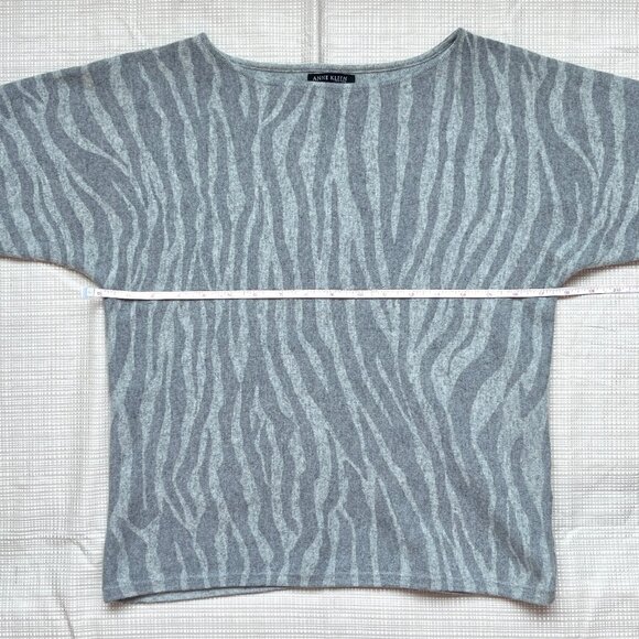 Anne Klein 100% Cashmere Animal Print Sweater Zebra Print Heather Grey - Picture 9 of 15